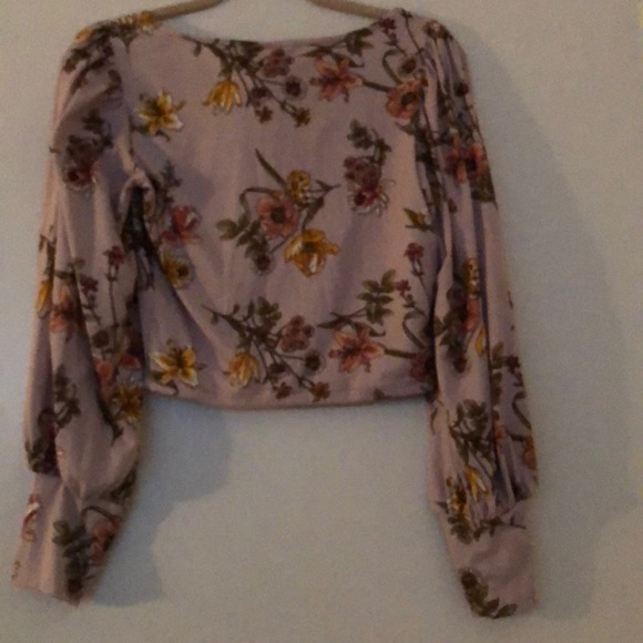 Floral Crop Top - Picture 2 of 2